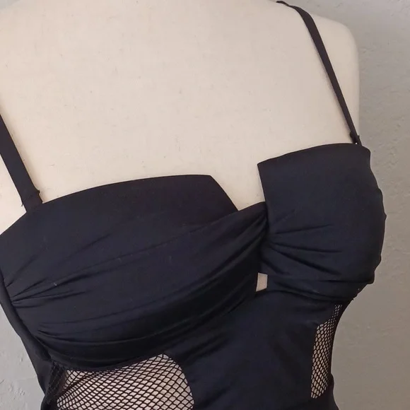 Black one piece net swimsuit - Picture 3 of 11